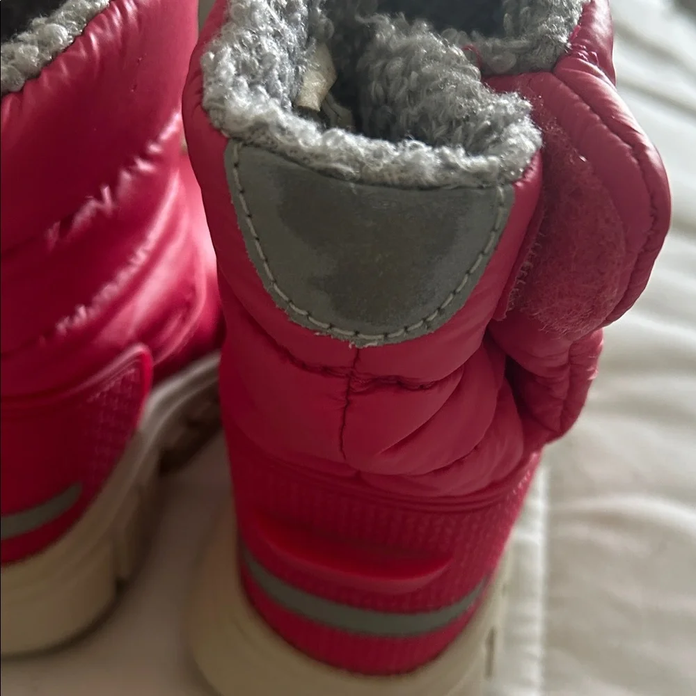 Hunter baby/Kids' Fuchsia Winter Boots Size 5US GUC